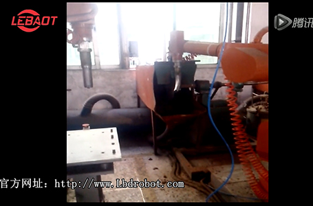 爾必地打磨機器人作業案例